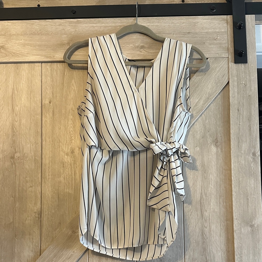 ☀️ Dorothy Perkins White Sleeveless Striped Faux Wrap Top with Side Tie